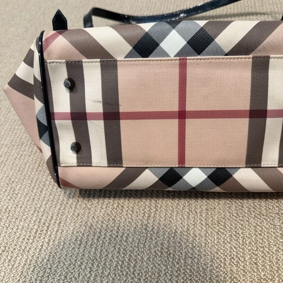 Burberry Beige and Black Checkered Tote - Picture 5 of 6